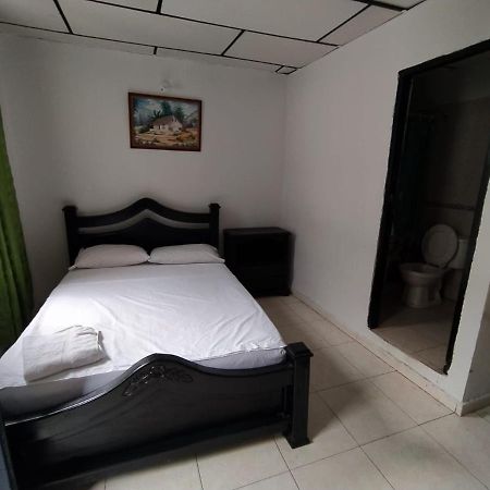 Hotel Andalucia Inn Санта-Марта Экстерьер фото