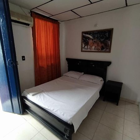 Hotel Andalucia Inn Санта-Марта Экстерьер фото
