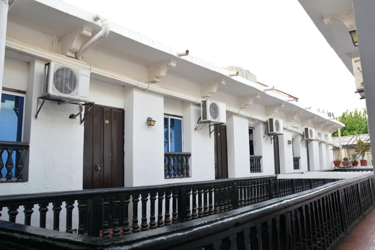 Hotel Andalucia Inn Санта-Марта Экстерьер фото