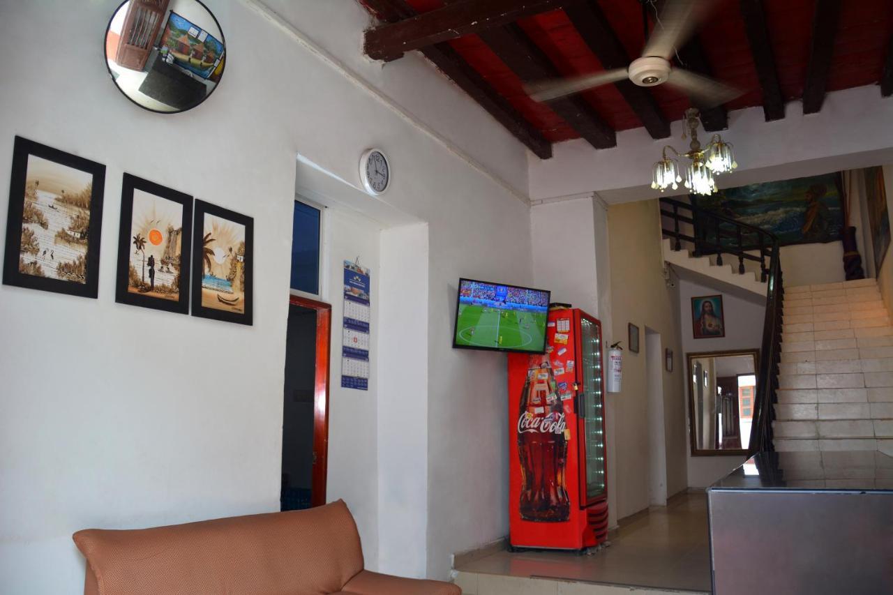 Hotel Andalucia Inn Санта-Марта Экстерьер фото