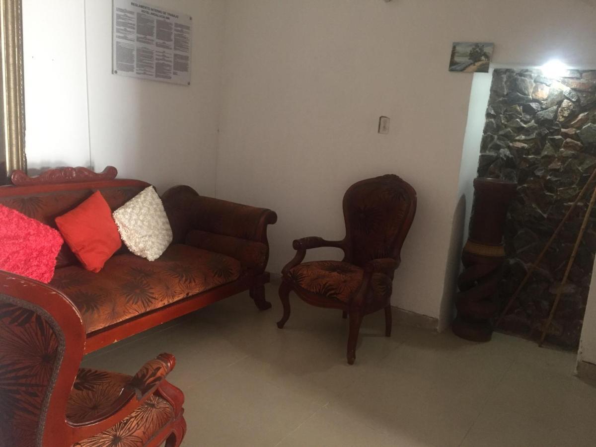 Hotel Andalucia Inn Санта-Марта Экстерьер фото