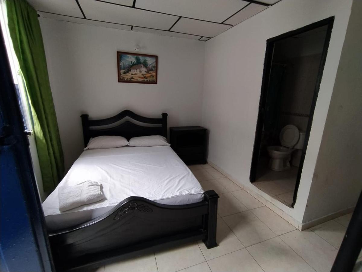 Hotel Andalucia Inn Санта-Марта Экстерьер фото