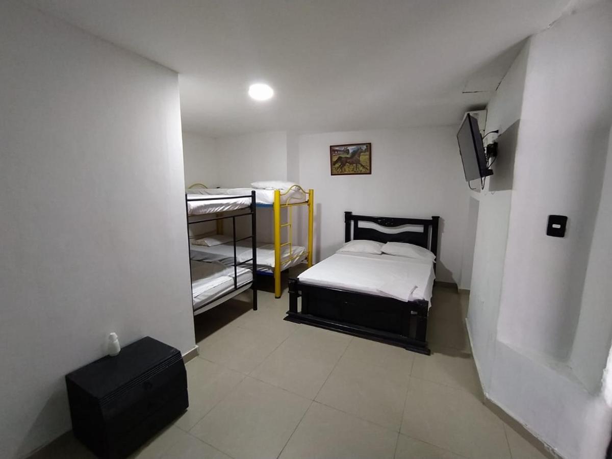 Hotel Andalucia Inn Санта-Марта Экстерьер фото