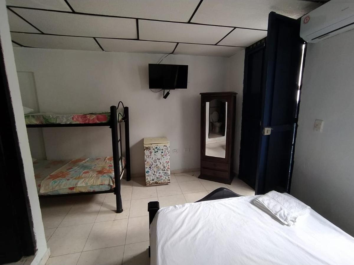 Hotel Andalucia Inn Санта-Марта Экстерьер фото