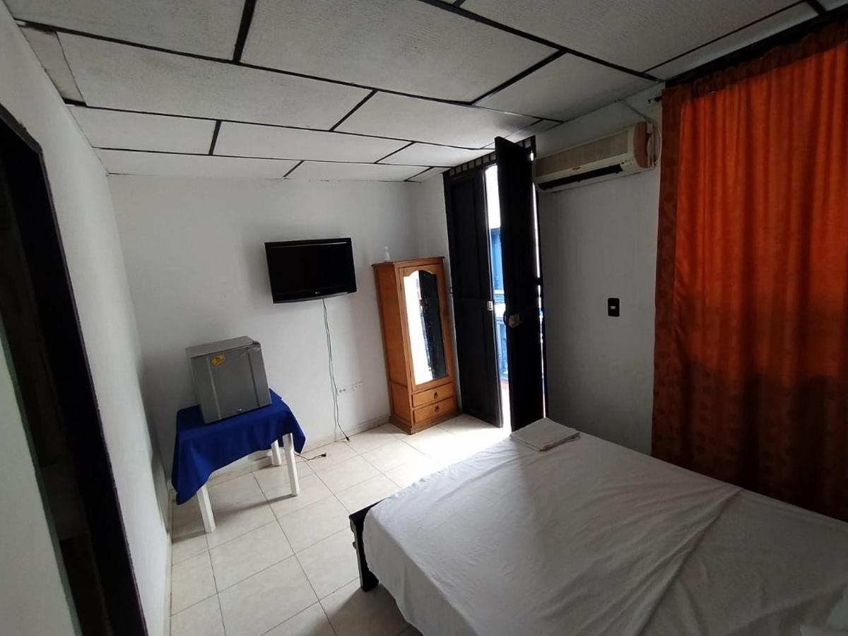 Hotel Andalucia Inn Санта-Марта Экстерьер фото